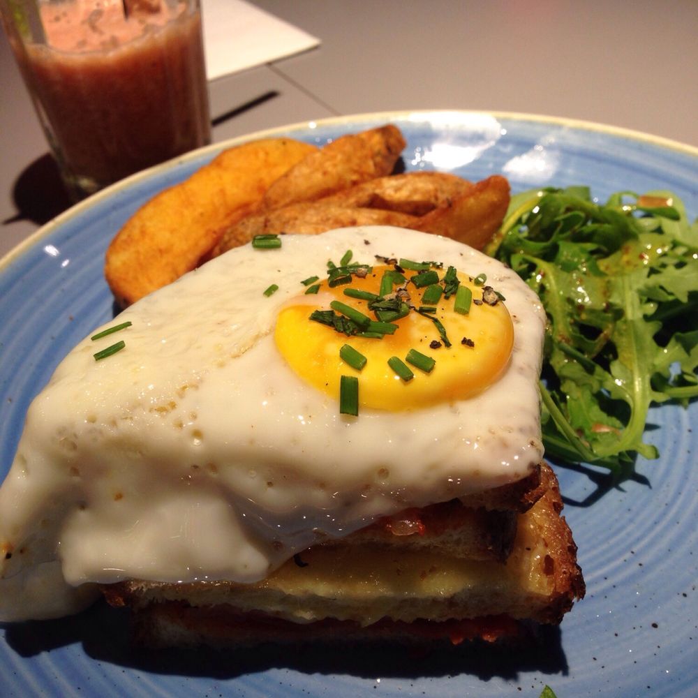 The Croque Giraffe (ham and cheese toastie with a twist) The Croque Giraffe (ham and cheese toastie with a twist)