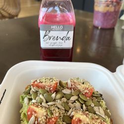 Hello Juice - AVOCADO toast and juice