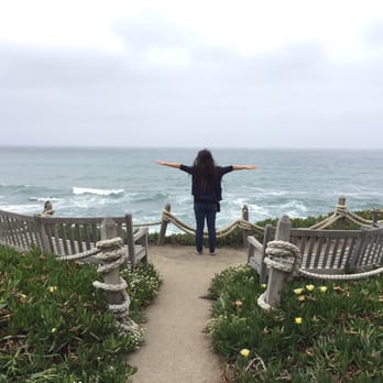 HI Point Montara Lighthouse Hostel - Hostels Near Me - Montara, California