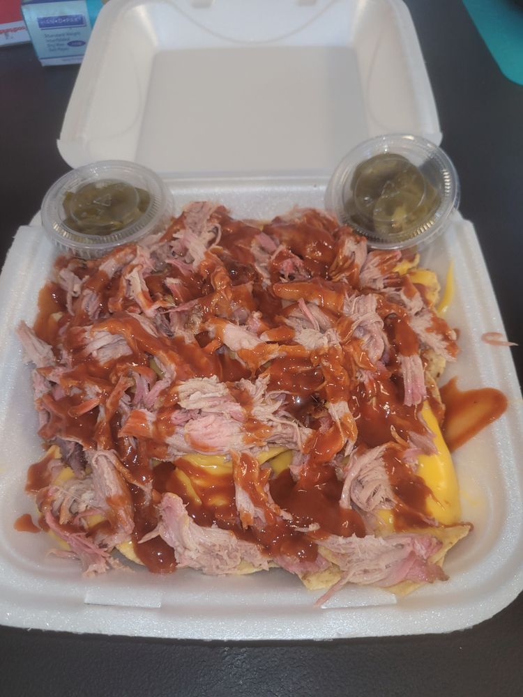 Hogz N Henz R Up N Smoke Logo