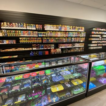 Gravitate Smoke & Vape - Head Shops Near Me - Gilbert, Arizona Gravitate Smoke & Vape - Head Shops Near Me - Gilbert, Arizona