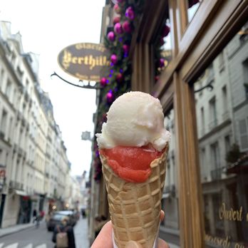 Berthillon - Strawberry and yuzu yogurt - Ice Cream & Frozen Yogurt Near Me - Paris, 75
