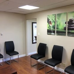 Harmonic TCM Acupuncture - Waiting Room