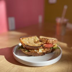 Melo Coffee & Kitchen - Breakfast sandwich
