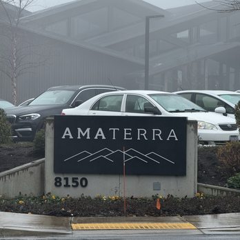 Amaterra Winery - Wine Tasting Room Near Me - Portland, Oregon