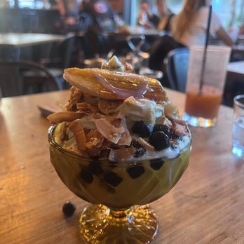 Khom Loi - Pandan sundae - Thai Near Me - Sebastopol, California