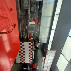 Five Guys - Five guys kitchen