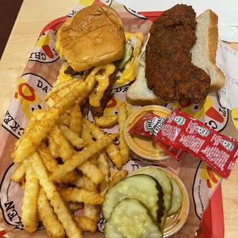 Dave's Hot Chicken - Slider Dave's #3 1 Tender & 1 Slider w/ Fries - Chicken Shop Near Me - Melrose Park, Illinois