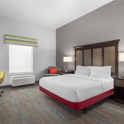 Hampton Inn Cotulla - Guest room