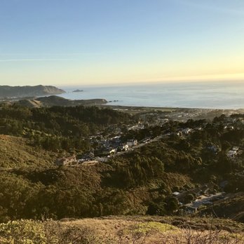 Milagra Ridge - Beautiful views of the city and coastline - Parks Near Me - Pacifica, California
