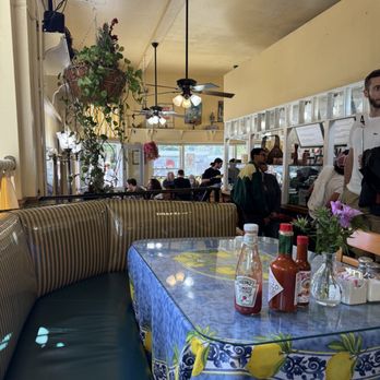 Mama's On Washington Square - In corner booth view - Breakfast & Brunch Near Me - San Francisco, California
