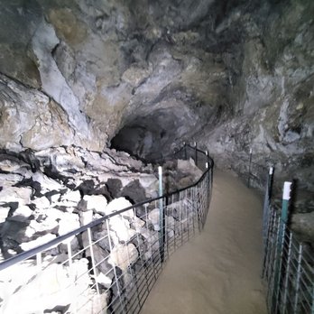 Idahos Mammoth Cave - Cave walk, ceilings are about 50ft! - Landmarks & Historical Buildings Near Me - Shoshone, Idaho Idahos Mammoth Cave - Cave walk, ceilings are about 50ft! - Landmarks & Historical Buildings Near Me - Shoshone, Idaho