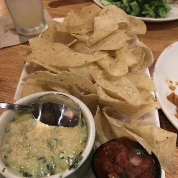Applebee's Grill + Bar - The 2nd order of the chips appetizer due to the chips being stale at first. They were fantastic! - Sports Bars Near Me - Fridley, Minnesota