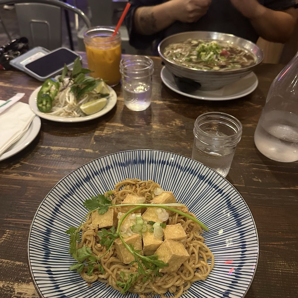 Phorage - Garlic noodles with fried tofu - Vietnamese Near Me - Los Angeles, California Phorage - Garlic noodles with fried tofu - Vietnamese Near Me - Los Angeles, California