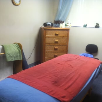 Health Touch - Clean, private, relaxing massage rooms and tables. - Reflexology Near Me - Reading, Massachusetts