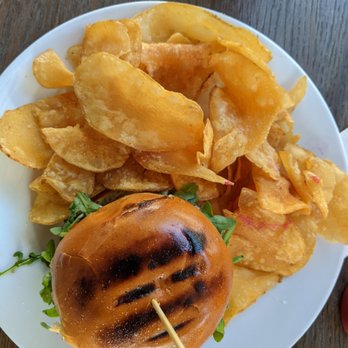 Wild Oak Cafe - Portobello burger with chips - Cafes Near Me - Glendale, California