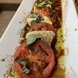 Luna Rossa Winery and Pizzeria - Caprese salad