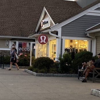 lululemon athletica - Sports Wear Near Me - Central Valley, New York