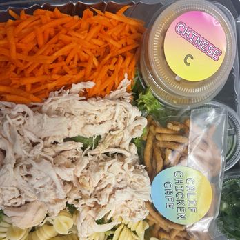 Calif Chicken Cafe - Chinese Chicken Salad - Salad Near Me - Los Angeles, California