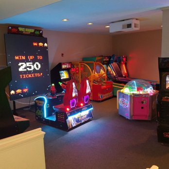 Leo's Place Restaurants - First appearance of the arcade looked fine, but again, dusty and grimy. - Eatertainment Near Me - Idaho Falls, Idaho Leo's Place Restaurants - First appearance of the arcade looked fine, but again, dusty and grimy. - Eatertainment Near Me - Idaho Falls, Idaho