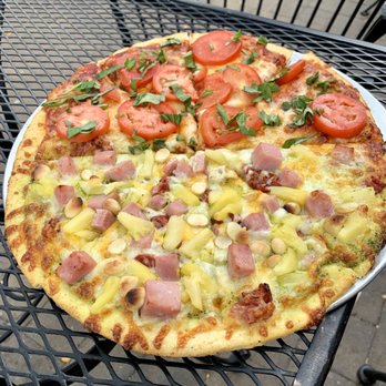 Eclipse Pizza Co. - 1/2 The Islander Pizza 1/2 Margherita Pizza - Pizza Near Me - Reno, Nevada Eclipse Pizza Co. - 1/2 The Islander Pizza 1/2 Margherita Pizza - Pizza Near Me - Reno, Nevada