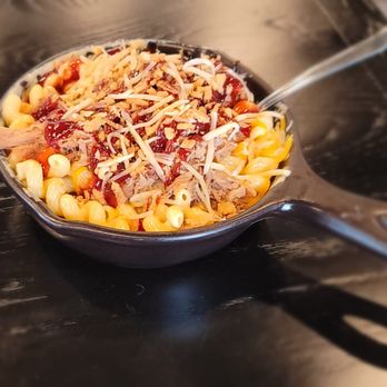 Say Cheese Mac & Melt - BBQ Pulled Pork Mac & Cheese with Carolina Reaper cheese - the Parker Special - Cheese Shops Near Me - West Fargo, North Dakota