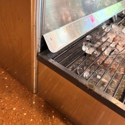 Popeyes Louisiana Kitchen - Ants covering the counters and soda fountain- going INTO the inside.