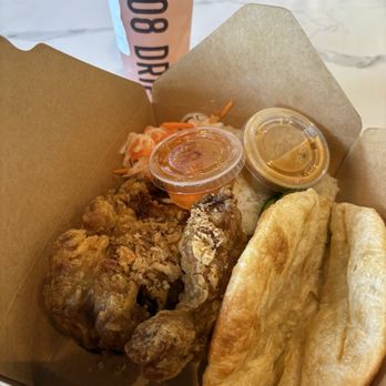 Kurated Kitchens - I ordered the roost and roast hay yay combo! Chicken and roti with rice is soooo good - Coffee & Tea Near Me - Sunnyvale, California Kurated Kitchens - I ordered the roost and roast hay yay combo! Chicken and roti with rice is soooo good - Coffee & Tea Near Me - Sunnyvale, California