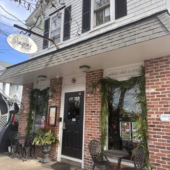 Shayna's Place - Juice Bars & Smoothies Near Me - Wickford, Rhode Island
