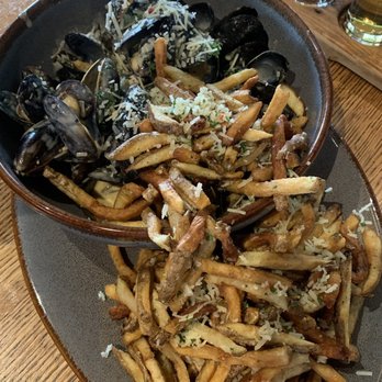 Brazen Hall - Mussels & frites - Canadian (New) Near Me - Winnipeg, Manitoba
