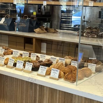 Manresa Bread - Pastries - Bakeries Near Me - Palo Alto, California