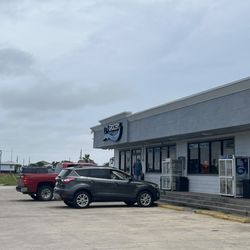 T J's Grocery - worst place for anything, dont stop here