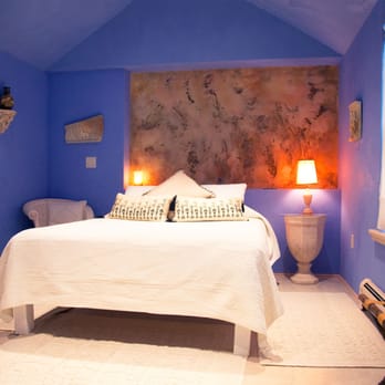 Topia Inn - The Greek room is a temple of beauty and serenity featuring an organic queen bed and spa tub room with chroma-therapy. - Bed & Breakfast Near Me - Adams, Massachusetts