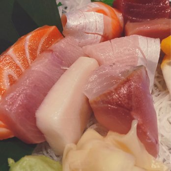 Yellowtail Sushi Bar and Asian Kitchen - Assorted sashimi dinner - Sushi Bars Near Me - Chicago, Illinois Yellowtail Sushi Bar and Asian Kitchen - Assorted sashimi dinner - Sushi Bars Near Me - Chicago, Illinois