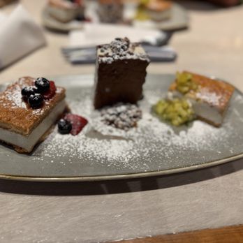Moku Kitchen - Trio of sammies - Cocktail Bars Near Me - Honolulu, Hawaii