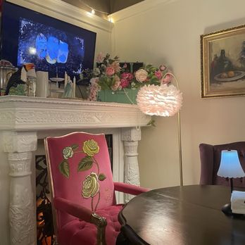The Modern Rose - Eclectic decor - Breakfast & Brunch Near Me - Delray Beach, Florida The Modern Rose - Eclectic decor - Breakfast & Brunch Near Me - Delray Beach, Florida