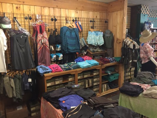 Bluff Mountain Outfitters by null