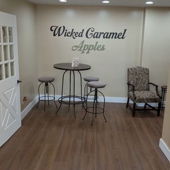 Wicked Caramel Apples - Interior - Specialty Food Near Me - Plattsmouth, Nebraska