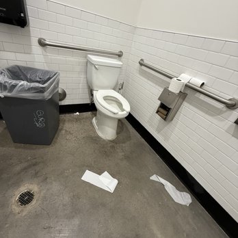 Juice It Up! - Restroom - Juice Bars & Smoothies Near Me - Riverside, California