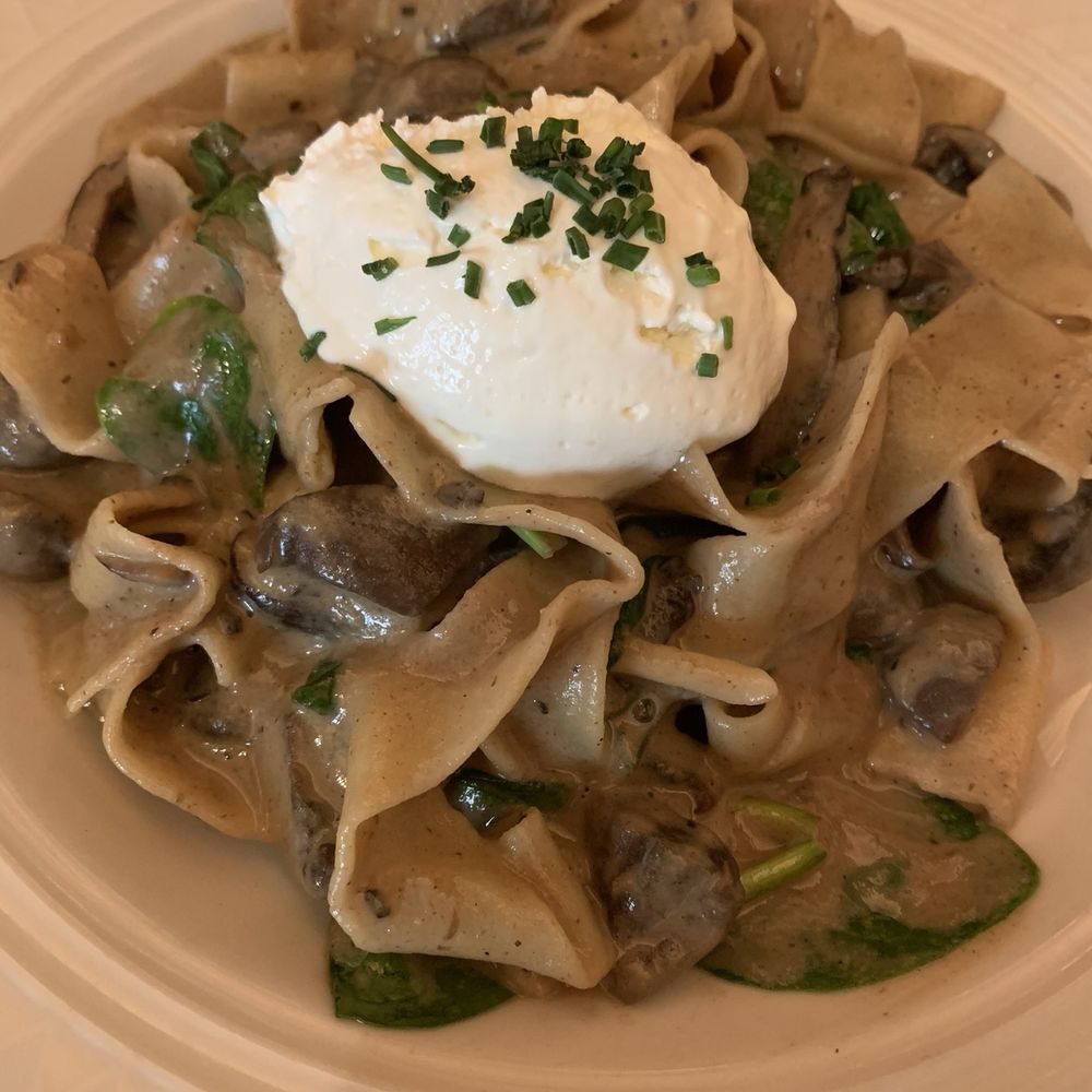 The Lexington - Mushroom Stroganoff - American Near Me - Saint Paul, Minnesota The Lexington - Mushroom Stroganoff - American Near Me - Saint Paul, Minnesota