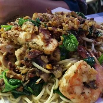 Win-Spuntino - Chicken anchovy olio. Added shrimp, spinach, and mishroom. - Italian Near Me - Honolulu, Hawaii