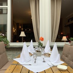 Trattoria Da Valentino - ... Außen/Innen ...