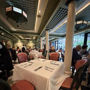 Brennan's - Dinning room - Cajun/Creole Near Me - New Orleans, Louisiana Brennan's - Dinning room - Cajun/Creole Near Me - New Orleans, Louisiana
