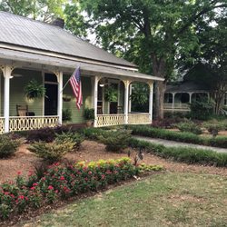 Brady Inn - Front porch where I enjoyed morning coffee