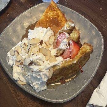 Flip ’N Jacks - Strawberry French Toast - Breakfast & Brunch Near Me - Altoona, Iowa Flip ’N Jacks - Strawberry French Toast - Breakfast & Brunch Near Me - Altoona, Iowa