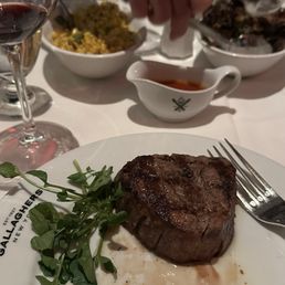 8 oz filet mignon 8 oz filet mignon