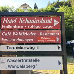 Cafe Waldfrieden - Es gibt auch einen schöneren und kürzeren Fußweg, in die andere Richtung