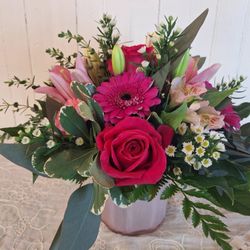 B's Floral & Gifts