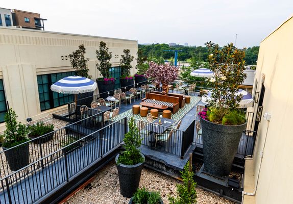 Lunatique Rooftop Bar by null