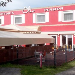 Trattoria Olio - Blick auf die Terrasse im Herbst